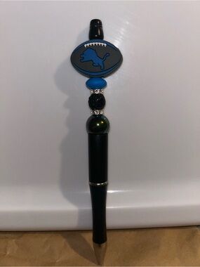 Detroit lions beaded pen